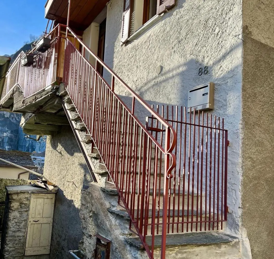 Il Nido Di Curlo Apartment Chiesa in Valmalenco Italy